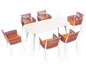 HESTIA 6 miestna jed&aacute;lensk&aacute; s&uacute;prava